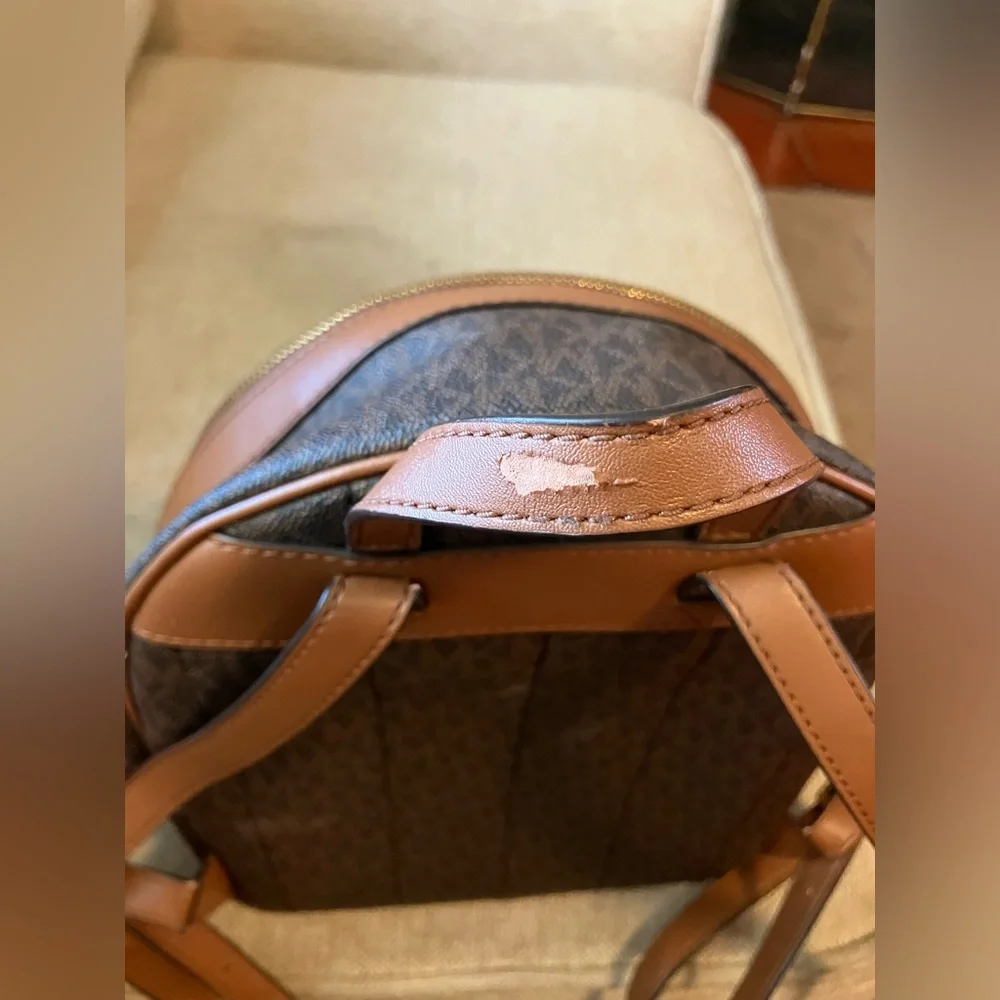 Michael kors kenly monogram brown leather backpack - Picture 4 of 10